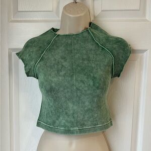 Zenana Green Women's Large/XL Cropped Cap Sleeves Stretch Ribbed NIP‎ Summer Top